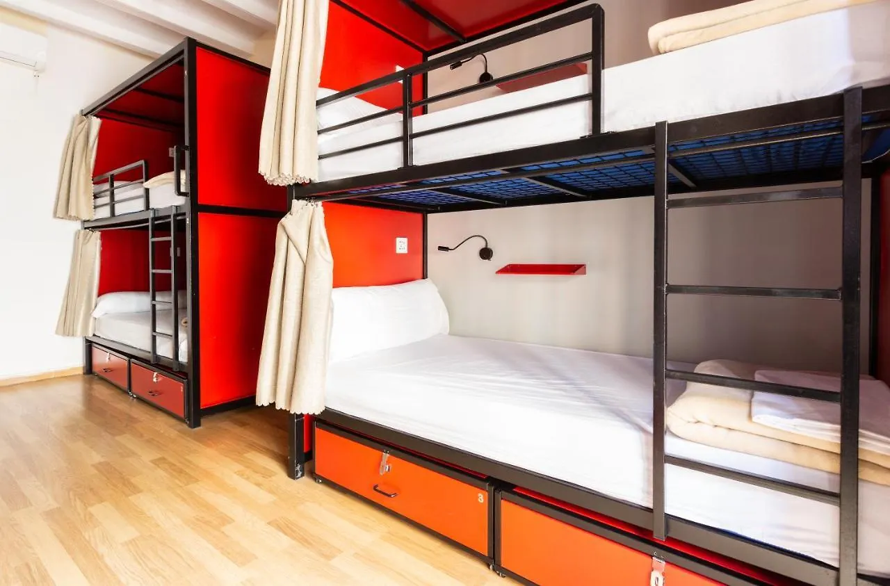 Mambo Tango Hostel Barcelona