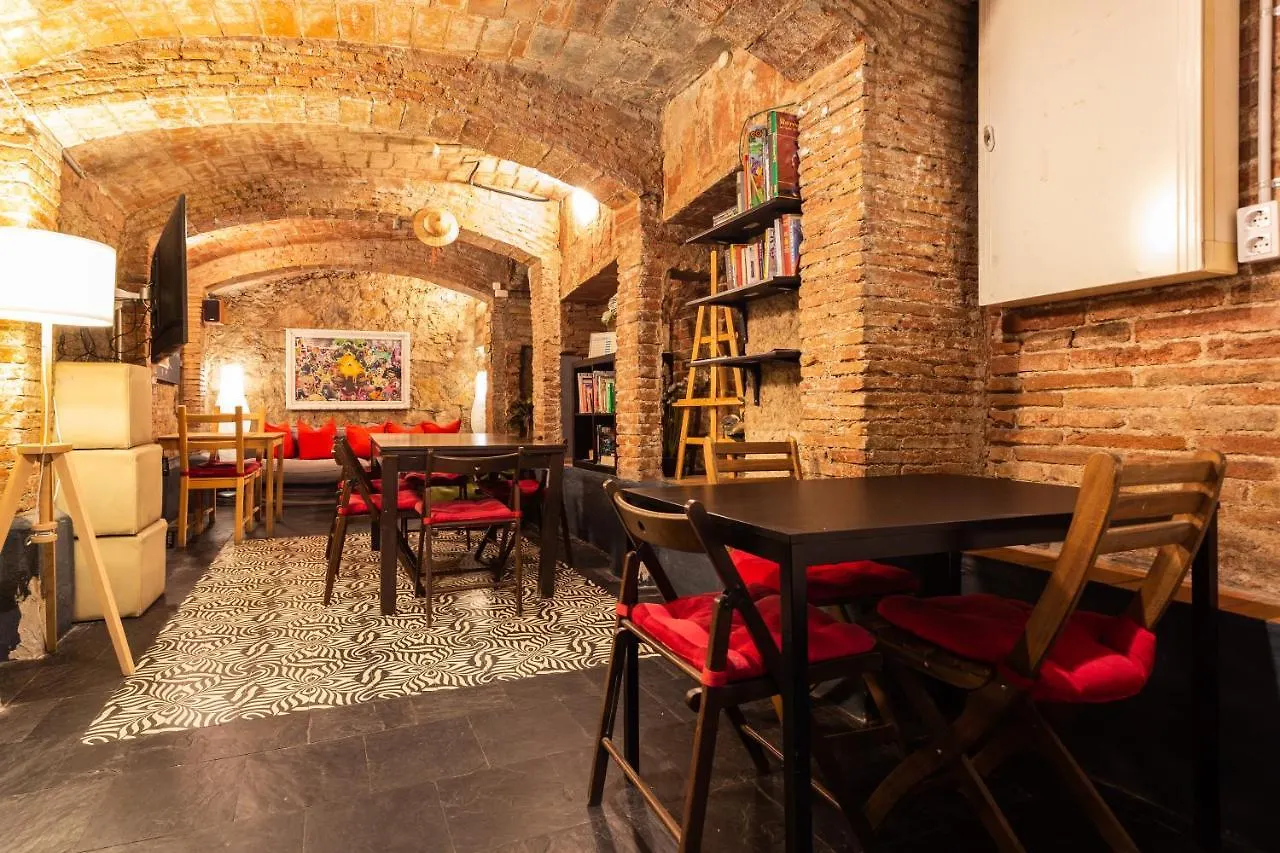 Mambo Tango Hostel Barcelona