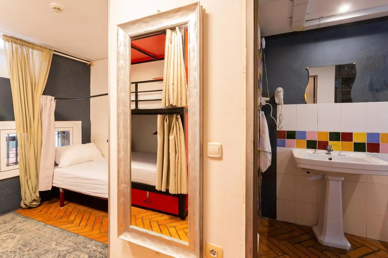 Mambo Tango Hostel Barcelona Spain
